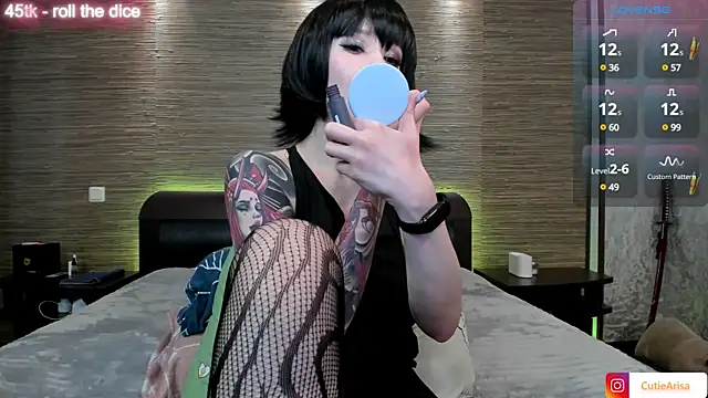 Snapshot of Lust_One_ chatting on 01/23/25, 06:24 Lust One  online show from 01/23/25, 06:24