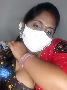 Snapshot of Sexy_Radhikaa chatting on 02/18/25, 04:26 Sexy Radhikaa online show from 02/18/25, 04:26