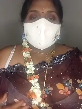 Snapshot of Sexy_Radhikaa chatting on 03/02/25, 03:05 Sexy Radhikaa online show from 03/02/25, 03:05