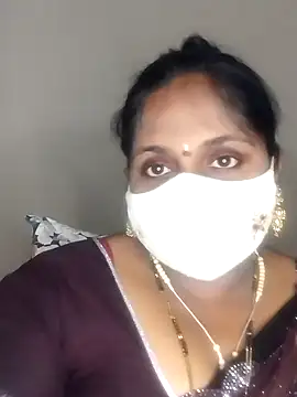 Snapshot of Sexy_Radhikaa chatting on 03/10/25, 04:03 Sexy Radhikaa online show from 03/10/25, 04:03