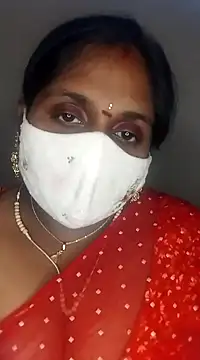 Snapshot of Sexy_Radhikaa chatting on 03/17/25, 01:18 Sexy Radhikaa online show from 03/17/25, 01:18