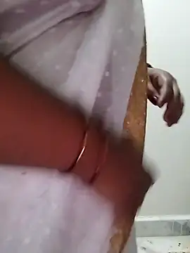 Sexy Radhikaa online show from 04/28/26, 03:11