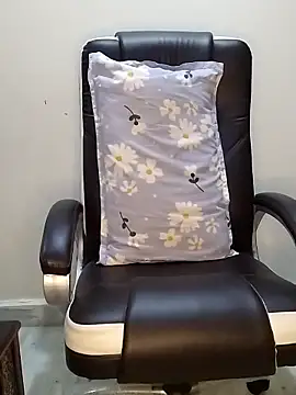 Sexy Radhikaa online show from 05/11/26, 11:02