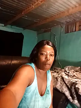 Snapshot of curvyloneah75 chatting on 02/27/25, 07:15 curvyloneah75 online show from 02/27/25, 07:15