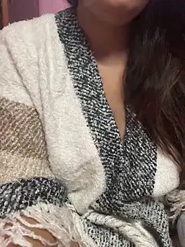  nishalove19 online show from 12/17/25, 07:31