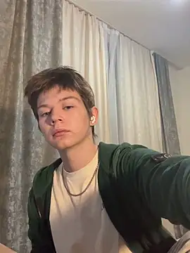 Snapshot of W_N_G_S chatting on 12/05/24, 03:15 W N G S online show from 12/05/24, 03:15