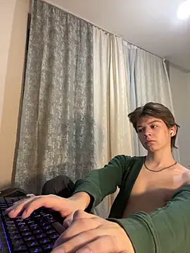 Snapshot of W_N_G_S chatting on 01/17/25, 11:51 W N G S online show from 01/17/25, 11:51