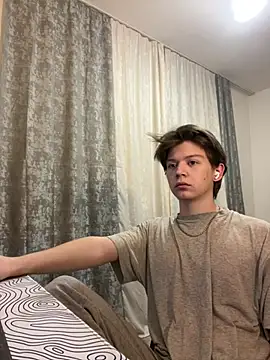 Snapshot of W_N_G_S chatting on 02/11/25, 12:49 W N G S online show from 02/11/25, 12:49