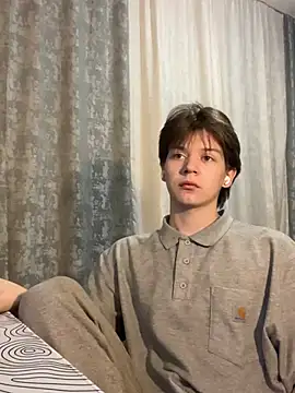 Snapshot of W_N_G_S chatting on 02/19/25, 10:53 W N G S online show from 02/19/25, 10:53