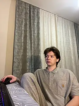 Snapshot of W_N_G_S chatting on 03/14/25, 03:04 W N G S online show from 03/14/25, 03:04