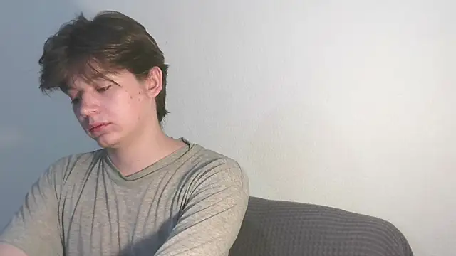 Snapshot of W_N_G_S chatting on 09/19/25, 06:30 W N G S online show from 09/19/25, 06:30