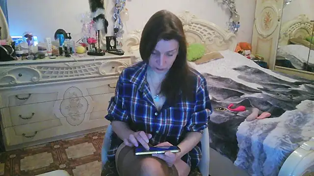 Snapshot of Debra_Phoenix chatting on 04/09/26, 10:26 Debra Phoenix online show from 04/09/26, 10:26