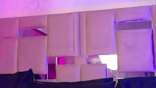 Snapshot of natacha__black_ chatting on 01/17/26, 06:00 natacha black online show from 01/17/26, 06:00