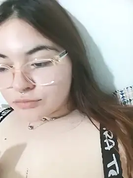 Snapshot of fresitaju chatting on 11/11/25, 05:40 fresitaju online show from 11/11/25, 05:40