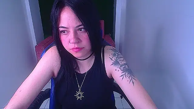 Snapshot of sabrina_jones_t chatting on 12/06/24, 10:19 sabrina jones t online show from 12/06/24, 10:19