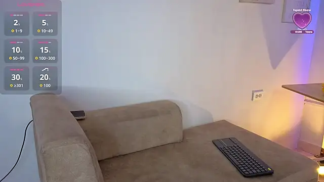 Snapshot of ZoeSmith6 chatting on 12/20/25, 02:46 ZoeSmith6 online show from 12/20/25, 02:46