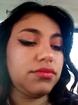 Snapshot of Naomy_veracruz_ chatting on 11/07/25, 12:27 Naomy veracruz online show from 11/07/25, 12:27