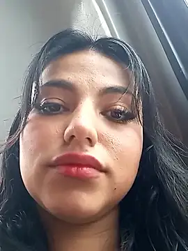 Snapshot of Naomy_veracruz_ chatting on 11/14/25, 02:16 Naomy veracruz online show from 11/14/25, 02:16