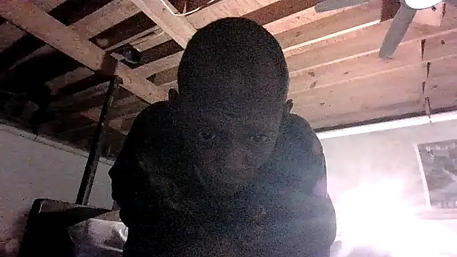 Snapshot of KinGKane84 chatting on 12/03/24, 07:10 KinGKane84 online show from 12/03/24, 07:10