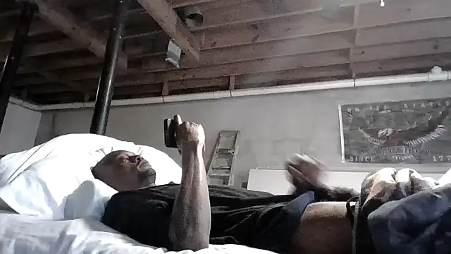 Snapshot of KinGKane84 chatting on 12/07/24, 07:10 KinGKane84 online show from 12/07/24, 07:10