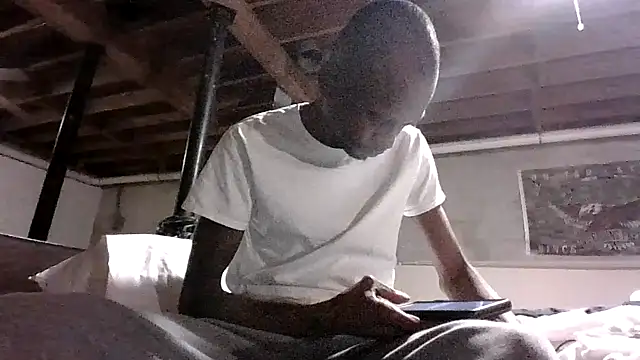 Snapshot of KinGKane84 chatting on 12/13/24, 03:38 KinGKane84 online show from 12/13/24, 03:38