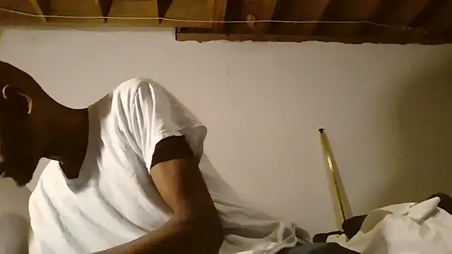 Snapshot of KinGKane84 chatting on 02/09/25, 11:04 KinGKane84 online show from 02/09/25, 11:04