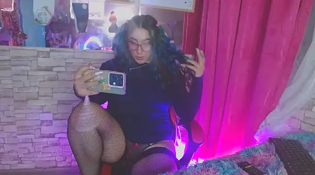 Snapshot of Meg4n_420 chatting on 02/01/25, 04:14 Meg4n 420 online show from 02/01/25, 04:14