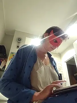 Vagabondainnamorata online show from 10/12/25, 04:44