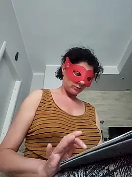 Vagabondainnamorata online show from 05/08/26, 04:34