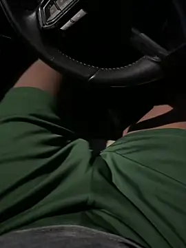 Snapshot of Bignc chatting on 09/23/25, 12:24 Bignc online show from 09/23/25, 12:24