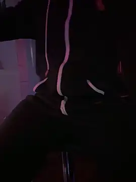 Snapshot of Bignc chatting on 10/28/25, 06:06 Bignc online show from 10/28/25, 06:06