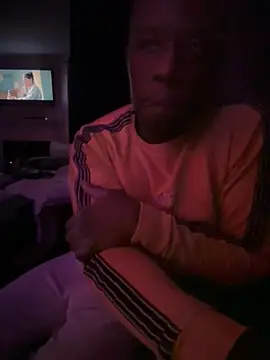 Snapshot of Bignc chatting on 11/12/25, 10:41 Bignc online show from 11/12/25, 10:41