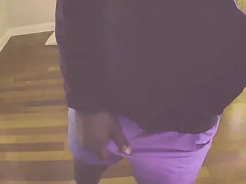 Snapshot of Bignc chatting on 11/29/25, 06:00 Bignc online show from 11/29/25, 06:00