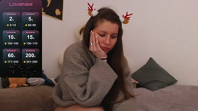 Snapshot of juicy_mystery chatting on 12/15/24, 05:31 juicy mystery online show from 12/15/24, 05:31