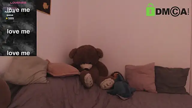 Snapshot of juicy_mystery chatting on 02/22/25, 10:29 juicy mystery online show from 02/22/25, 10:29