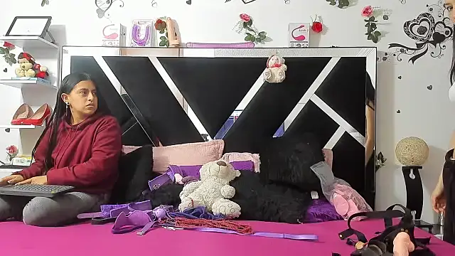 abby eemily online show from 09/09/25, 12:05