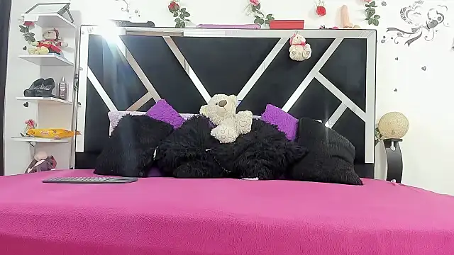 abby eemily online show from 11/04/25, 12:04