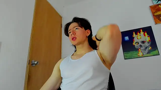 Snapshot of AngelBennet_ chatting on 11/06/25, 10:10 AngelBennet online show from 11/06/25, 10:10