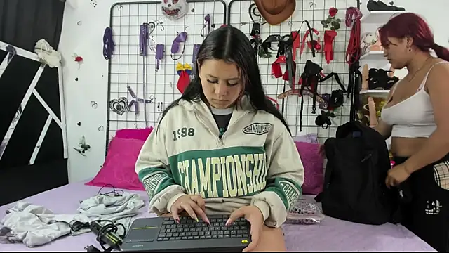 thedream girls online show from 06/26/26, 01:04