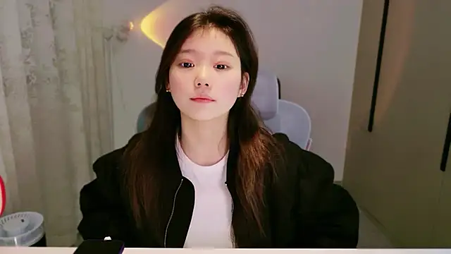 yangyang-1115 online show from 12/05/25, 04:43