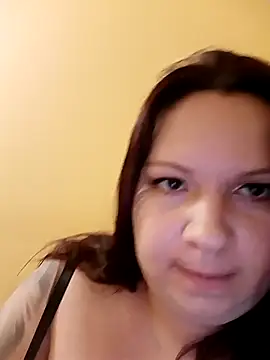 Snapshot of Szilvi93 chatting on 03/21/26, 05:34 Szilvi93 online show from 03/21/26, 05:34