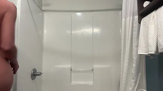 Snapshot of emilyrod01 chatting on 12/03/24, 07:00 emilyrod01 online show from 12/03/24, 07:00