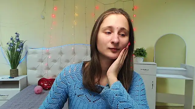 MichelLeee online show from 02/06/25, 12:16