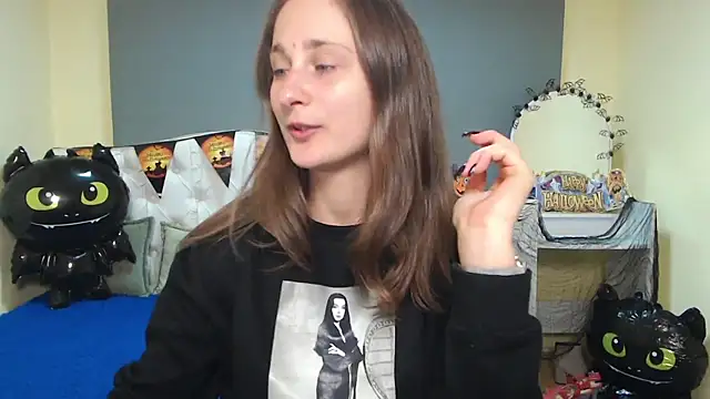 MichelLeee online show from 10/28/25, 12:09