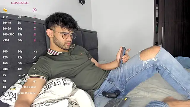 andrewChris  online show from 01/03/25, 10:29