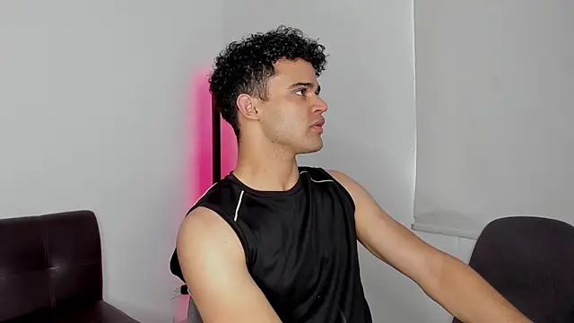 andrewChris  online show from 09/29/25, 08:24