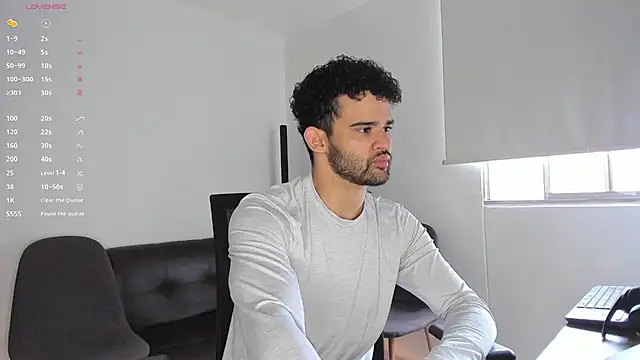 andrewChris  online show from 10/31/25, 04:19