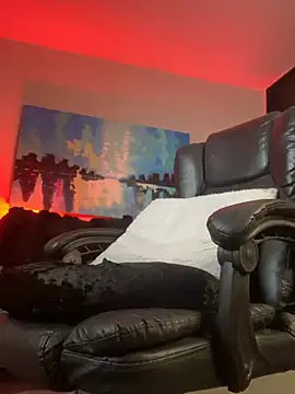 DimitriSullivan  online show from 03/04/25, 04:38