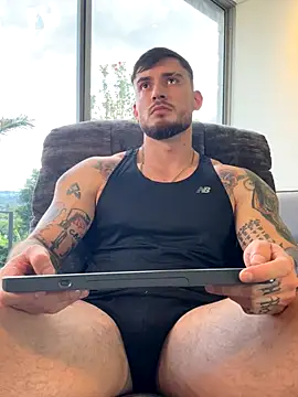 DimitriSullivan  online show from 10/20/25, 09:04