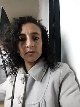 AriannaRussell  online show from 04/27/26, 12:36